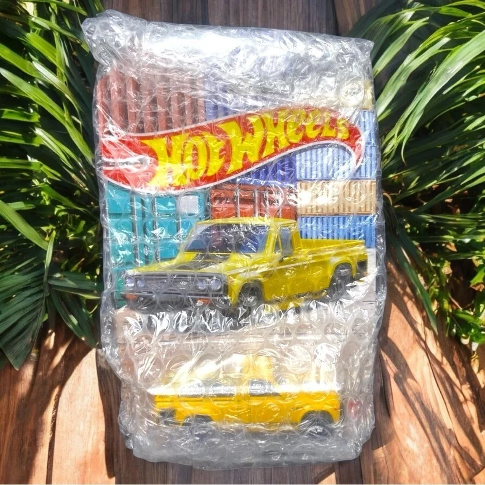 HOT WHEELS Mazda Repu Yellow Truck - Original Packaging